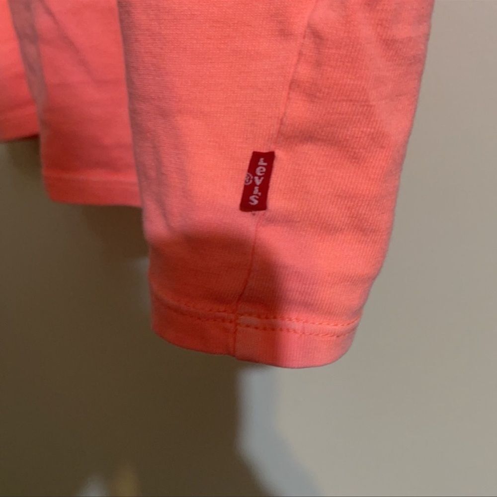Levi’s tee - Picture 4 of 4